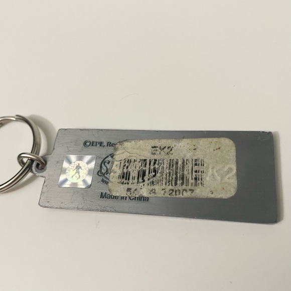 Elvis Presley Logo Keyring - Picture 9 of 11